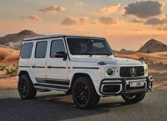 Mercedes G63 2500 AED Day
