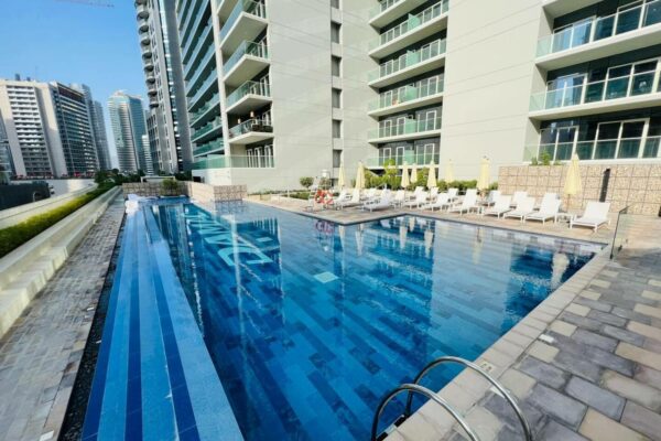 piscina apartamento dubai burj khalifa