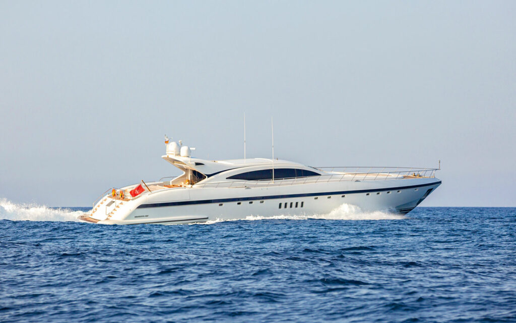 mangusta lateral